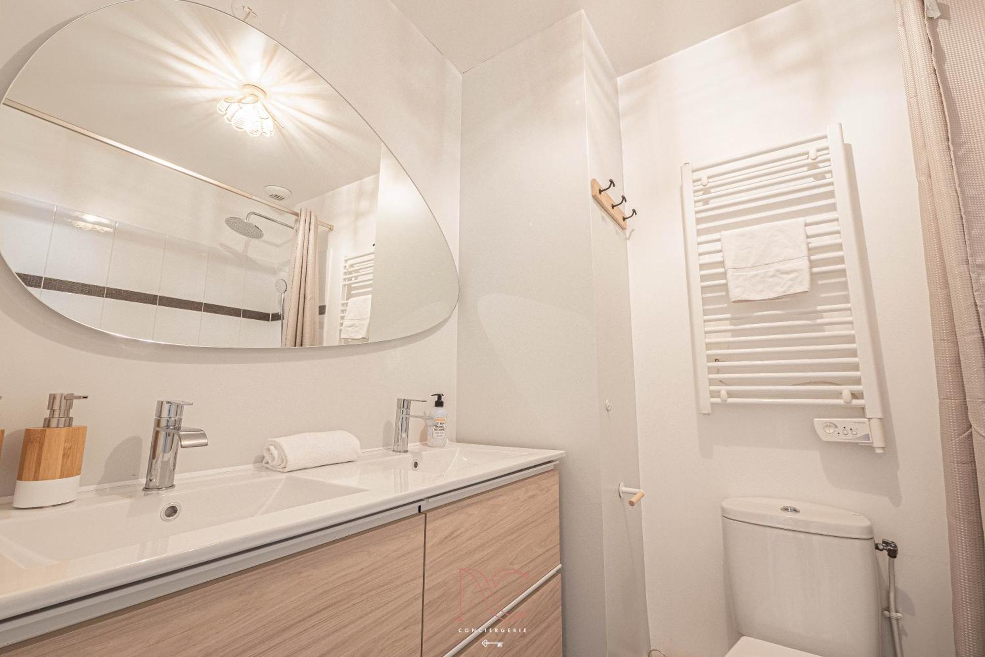 *disneyland-paris* 7pers, Wifi, Parking Bailly-Romainvilliers